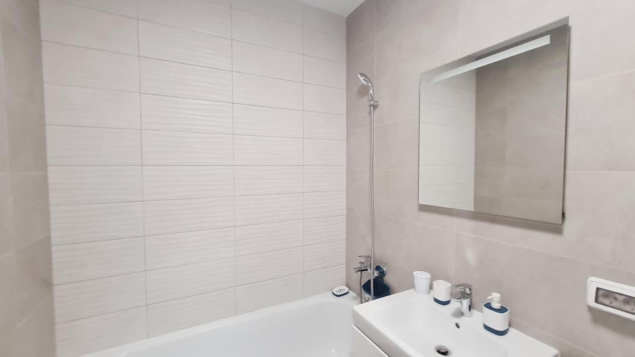 5* Luxury Near Avram Iancu Sq New. Private Parking Apartment Cluj Napoca Bagian luar foto